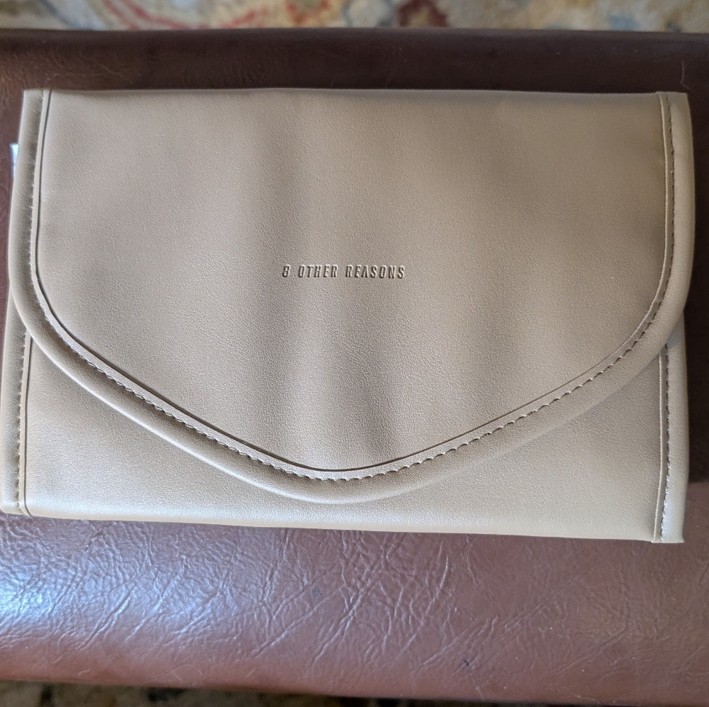 8 Other Reasons Tan Travel Organizer
